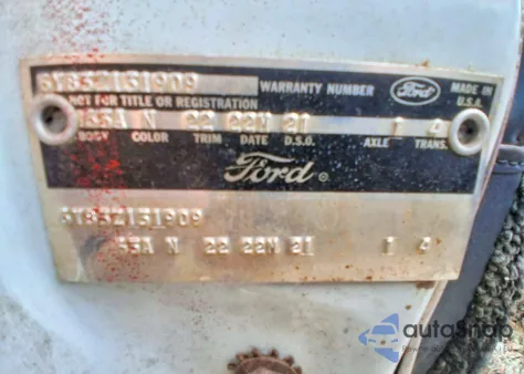 1966 Ford Thunderbird z USA, uszkodzony, nr VIN 6Y83Z131909